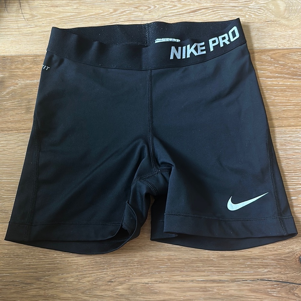 Nike pro size women’s small black